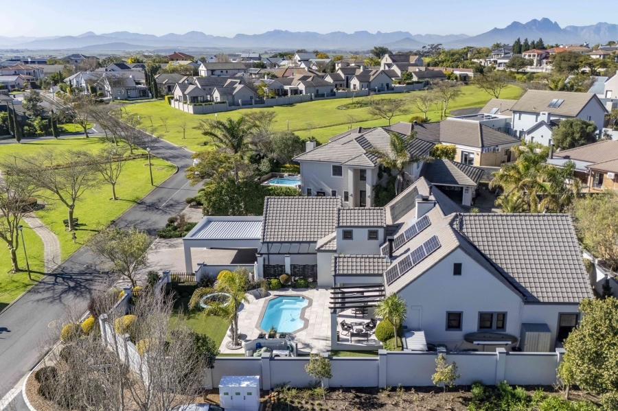 3 Bedroom Property for Sale in Graanendal Western Cape